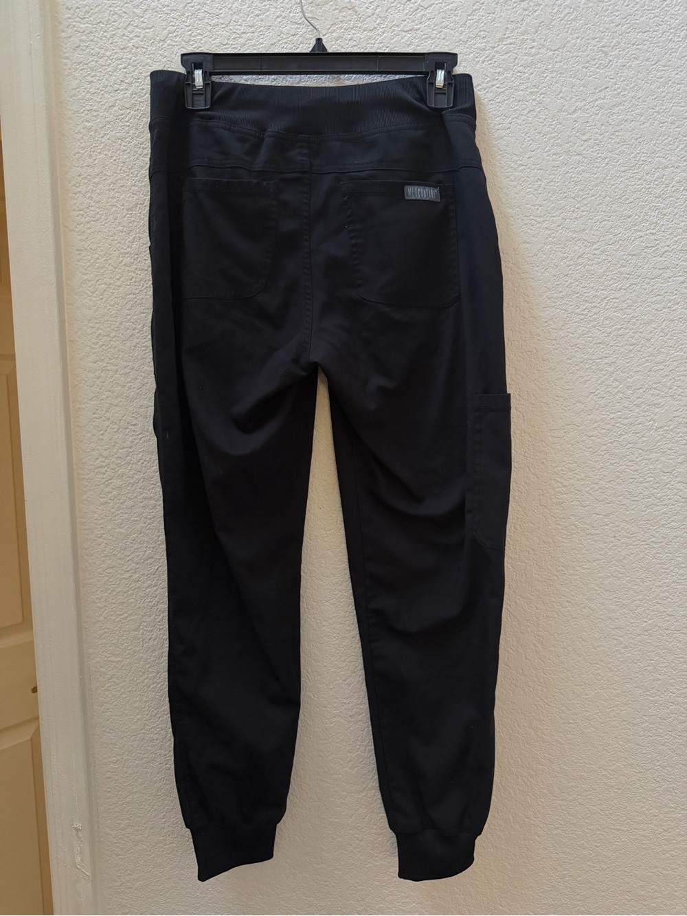 Women’s MedCouture Black Scrub pants - Picture 2 of 3